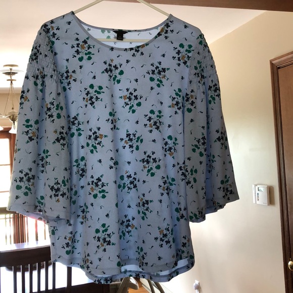 Ann Taylor Tops - Ann Taylor floral print blouse